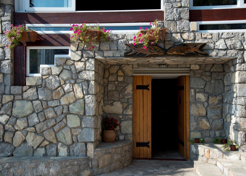 Hotel R يوتجيها المظهر الخارجي الصورة