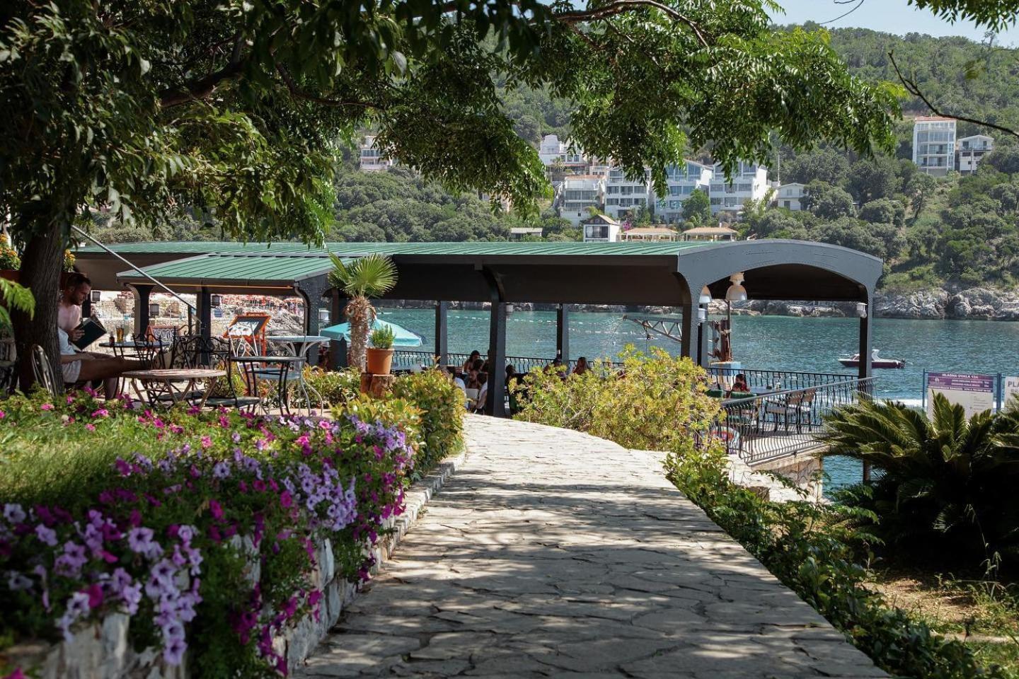 Hotel R يوتجيها المظهر الخارجي الصورة