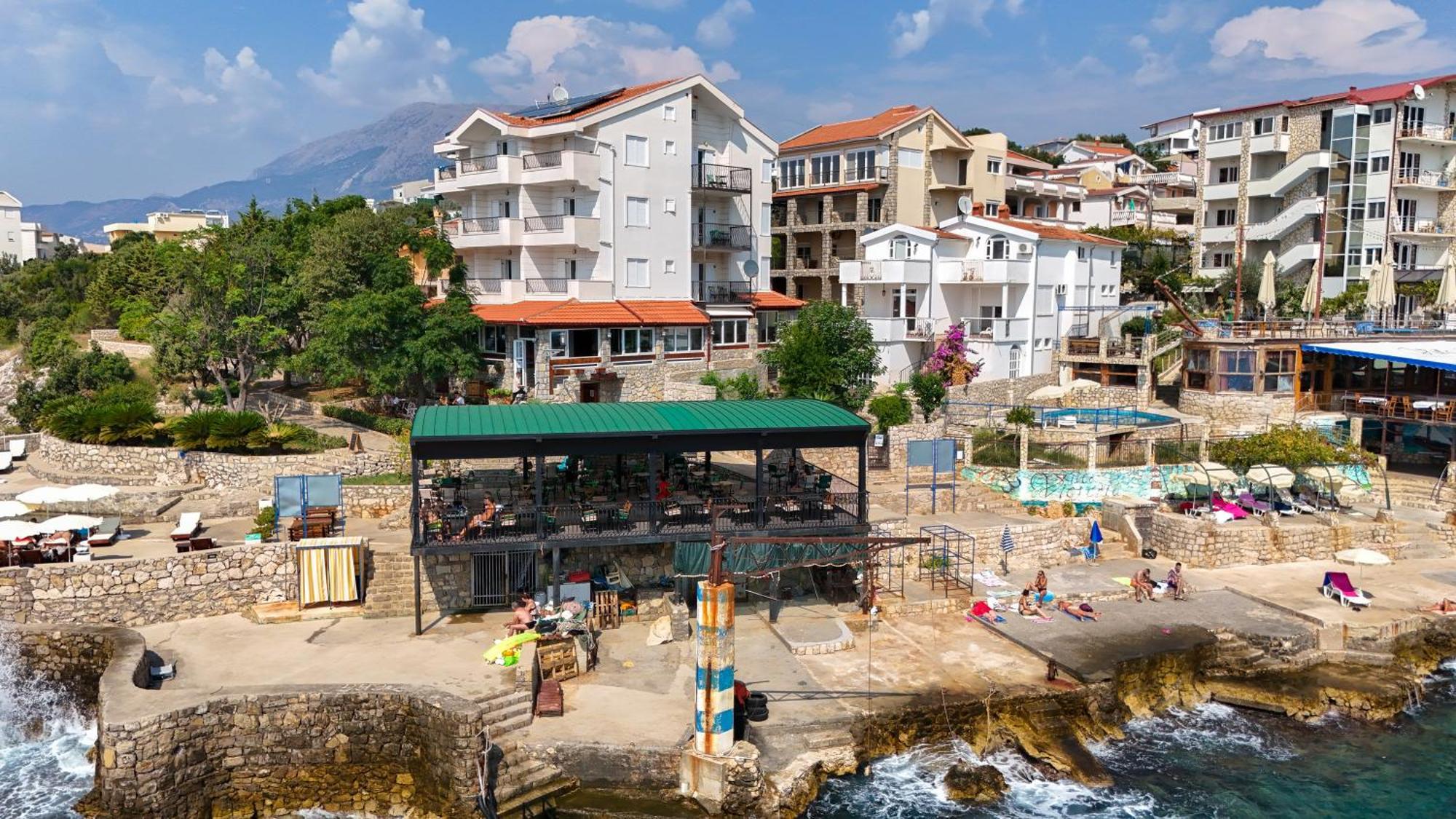 Hotel R يوتجيها المظهر الخارجي الصورة