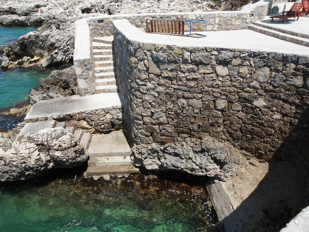 Hotel R يوتجيها المظهر الخارجي الصورة