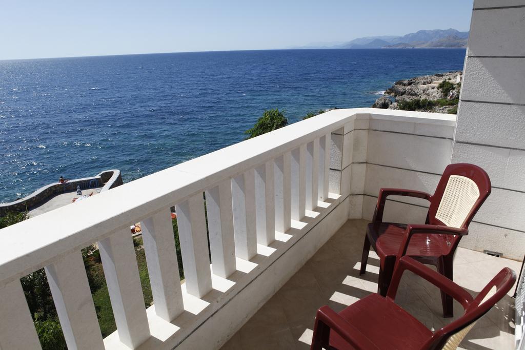 Hotel R يوتجيها الغرفة الصورة