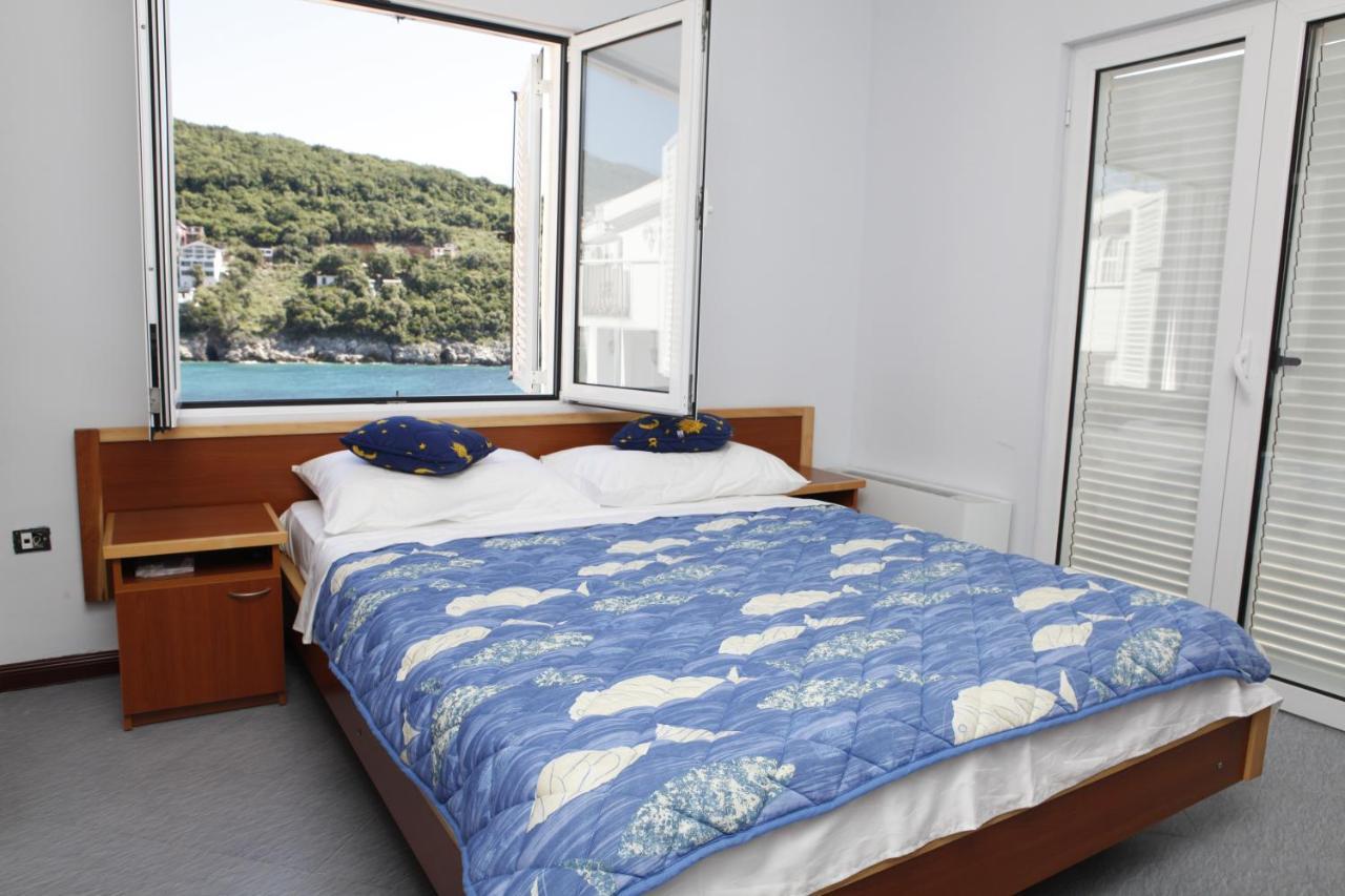 Hotel R يوتجيها الغرفة الصورة